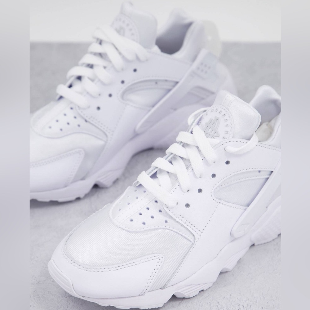 Nike Air Huarache sneakers in triple white (fits like a women’s 6)